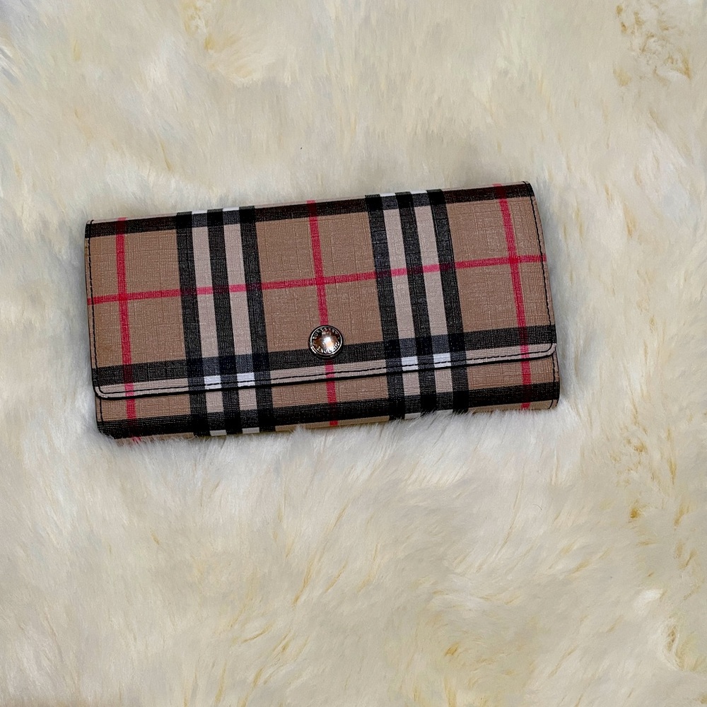 Burberry wallet